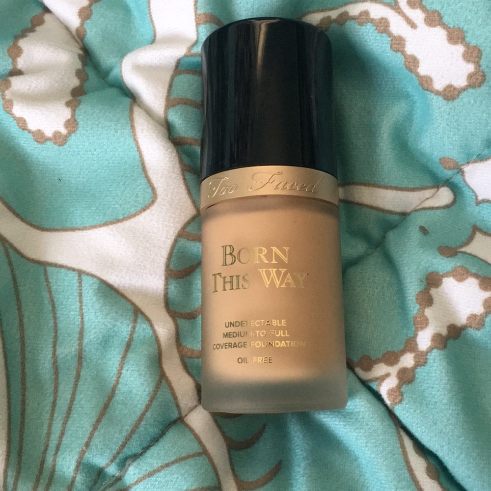 Too Faced Born This Way Foundation